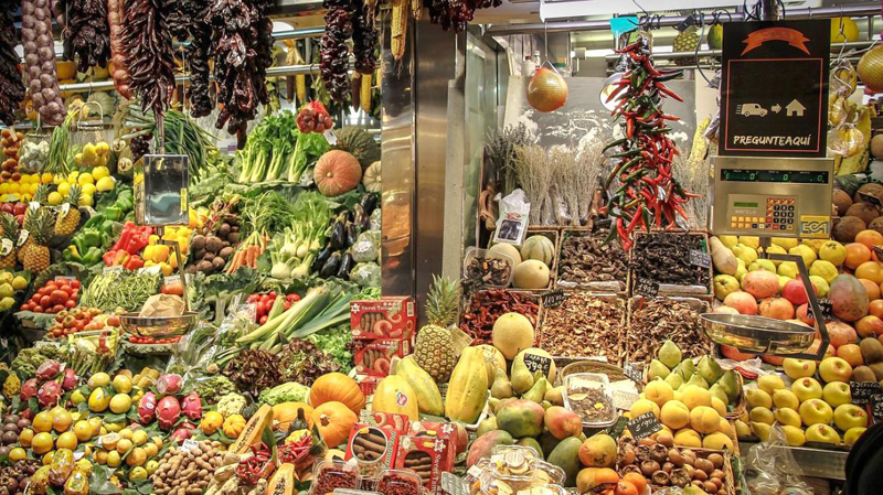 La Comunidad de Madrid lanza ayudas de hasta 60.000 euros para modernizar y rehabilitar mercados y galerías comerciales.